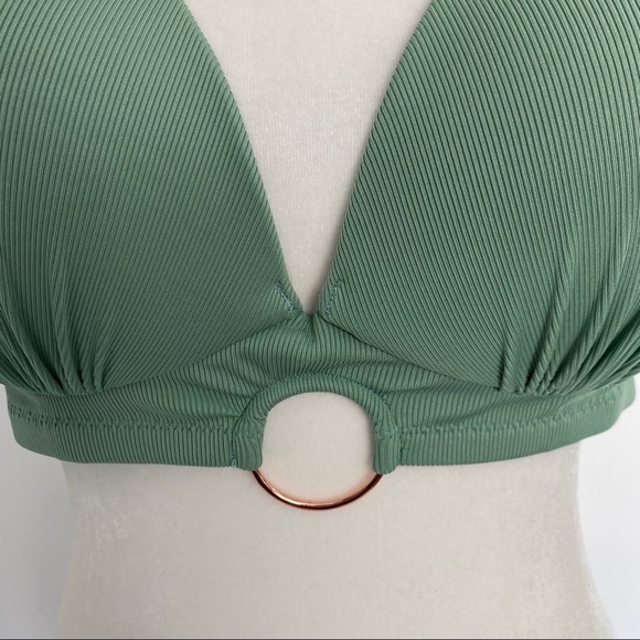 Green ribbed halter, underwire bikini top, 36DD - Picture 2 of 7